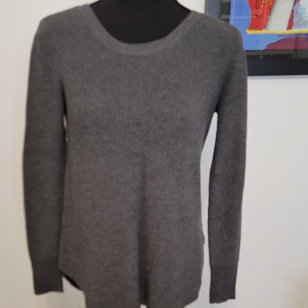 American Eagle Pullover Sweater